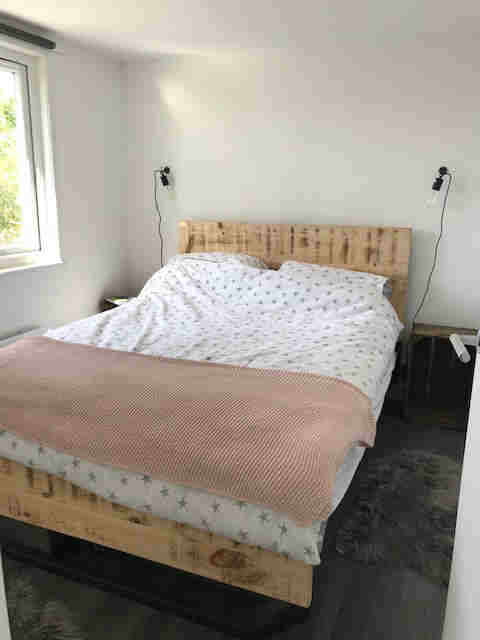 sandy toes bedroom
